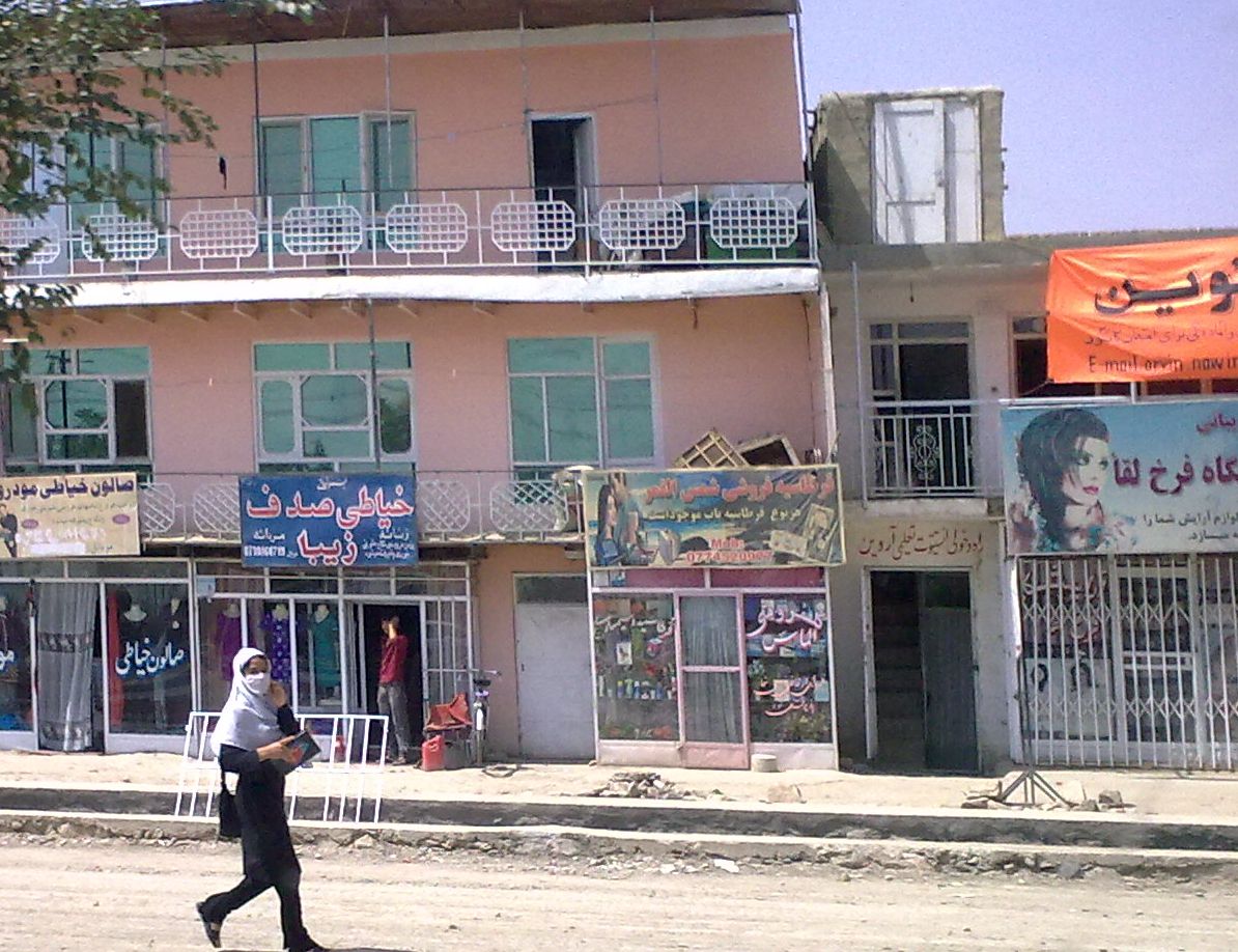 Kabul_Airport_-_panoramio