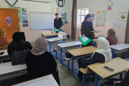 Ein neues Programm gegen Analphabetismus verhilft Frauen in ländlichen Region zu mehr Selbstbestimmung Ein neues Programm gegen Analphabetismus verhilft Frauen in ländlichen Region zu mehr Selbstbestimmung